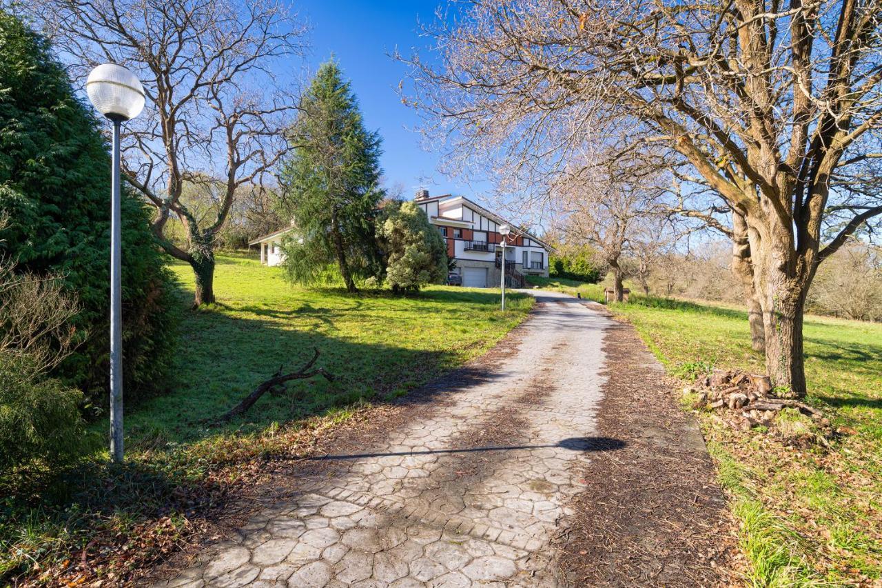 Tranquila Finca Ubicada A 15 Minutos De Bilbao, Aeropuerto Bec Y Playas Laukiz Kültér fotó